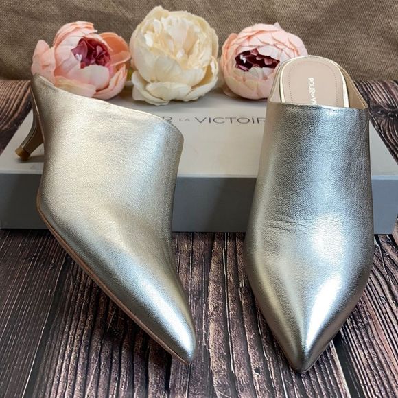 Pour La Victoire Shoes - POUR LA VICTOIRE Korrine Gold Leather Mule 8M